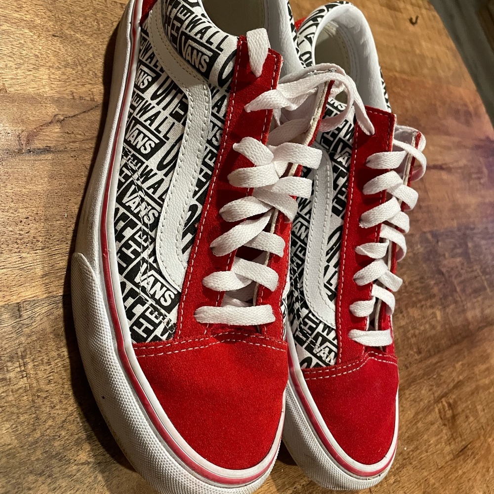 Vans Low Top Red Off the Wall